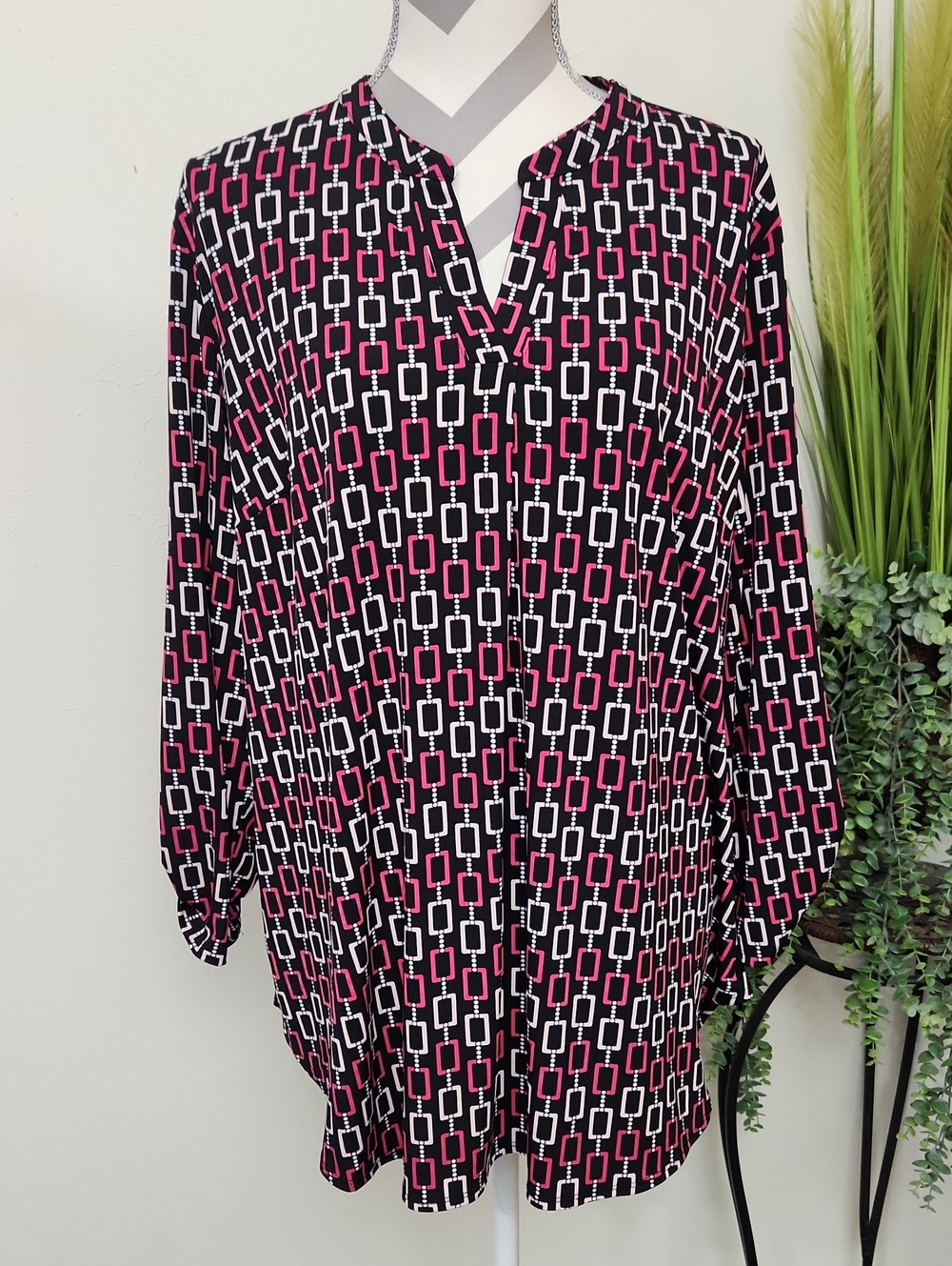 Cato Relaxed Black Tunic with Pink & White Chain Geo Print